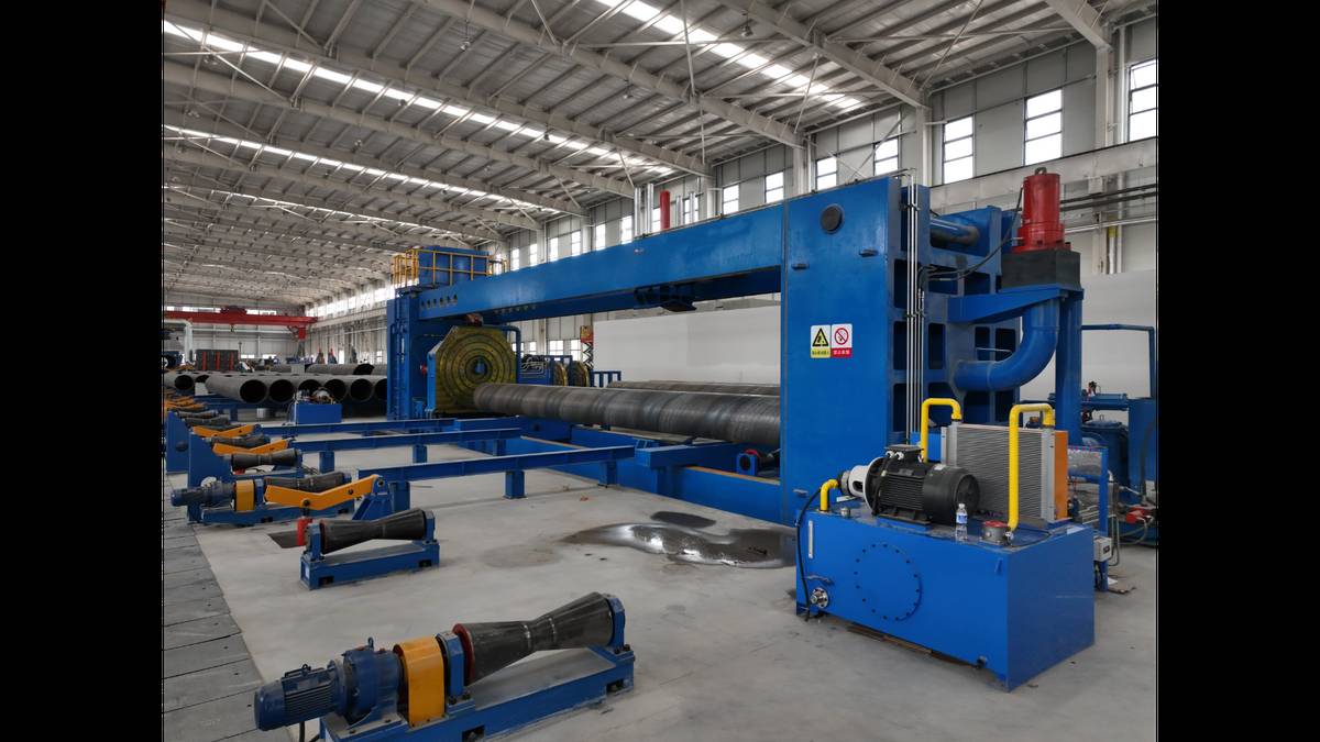 Pipe finishing equipment